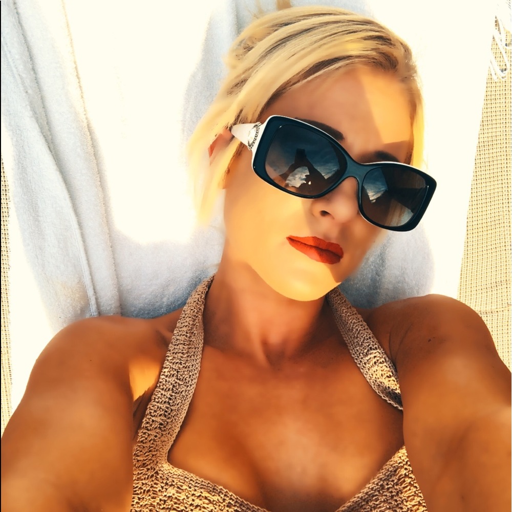 Meet your Posher, Stefanie